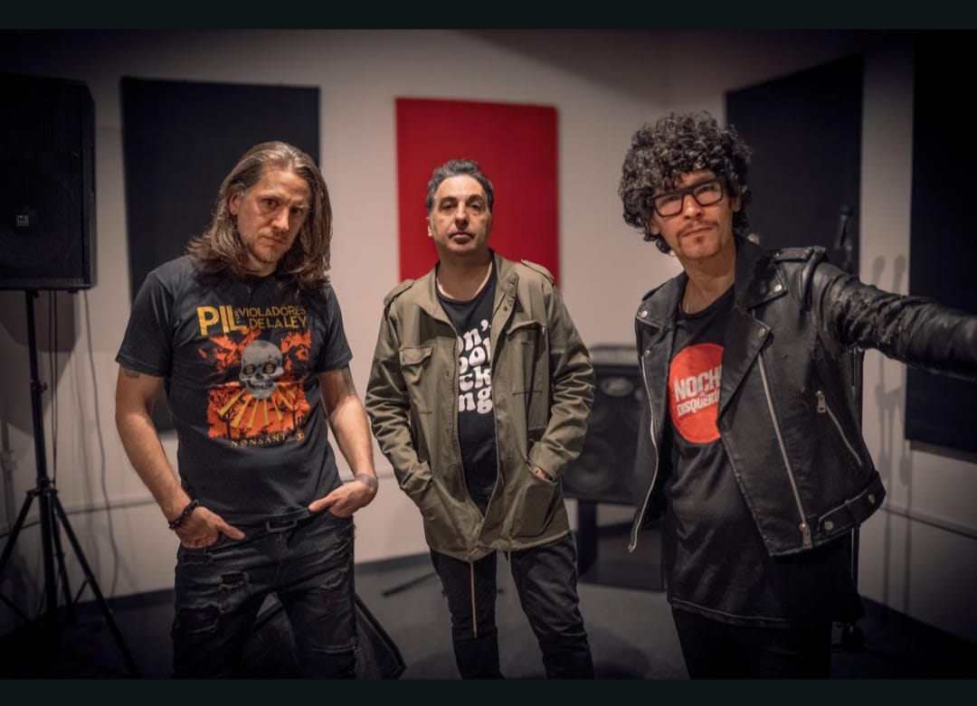 Astromanticos lanza su segundo álbum de estudio