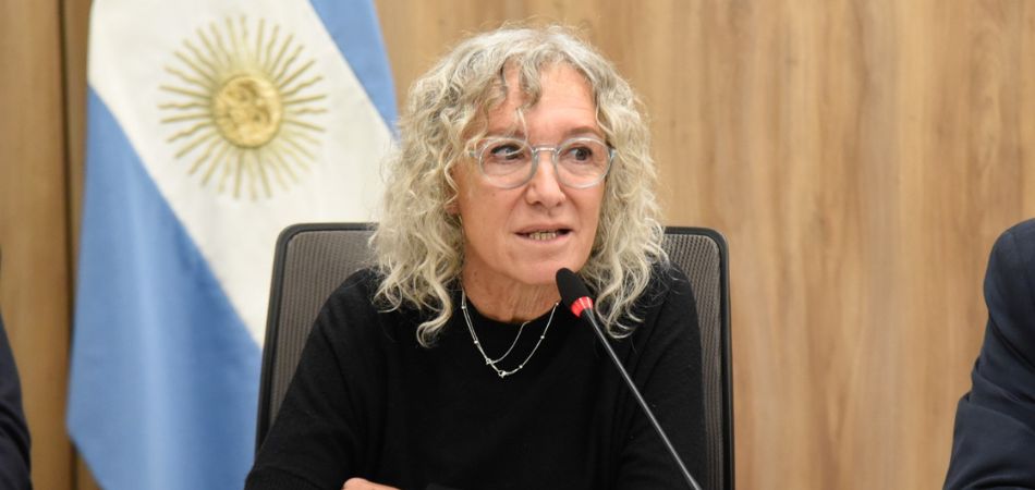 Monica Frade en el congreso por el caso de las crypto Libra