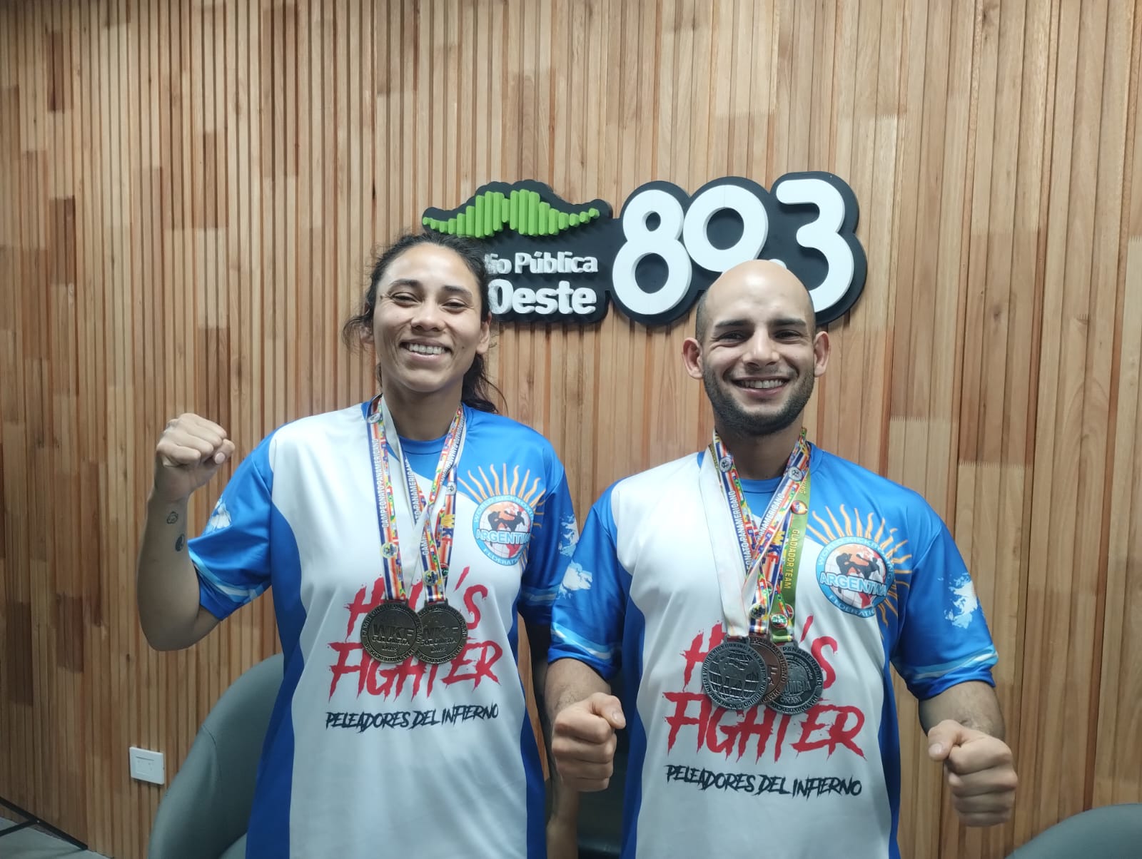 Archivo de imagen: Lurdes Medina y Francisco Ponce en el estudio de La Radio Pública del Oeste