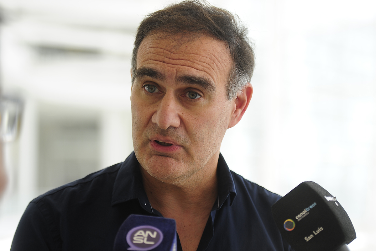 El Dr. Diego Echazarreta, presidente de la Federación Argentina de Cardiología fue entrevistado por Estación Ituzaingó y opinó sobre el desmantelamiento del Programa de Cardiologías Congénitas.  