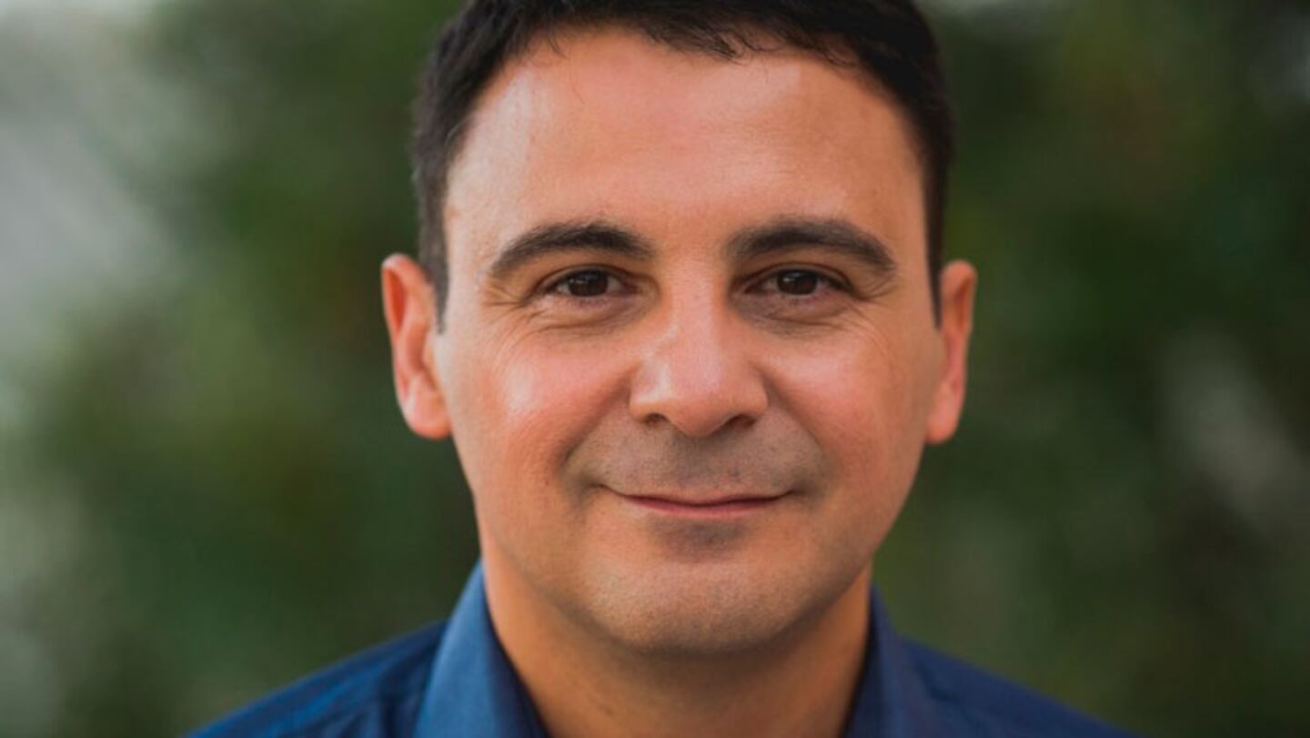 Gustavo Cordoba, encuestador