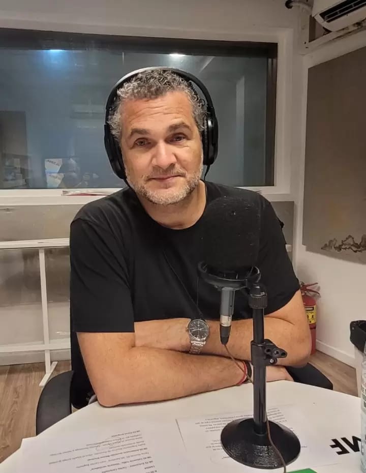 FERNANDO BORRONI PRESENTA SU NUEVO LIBRO EN LA FERIA DEL LIBRO