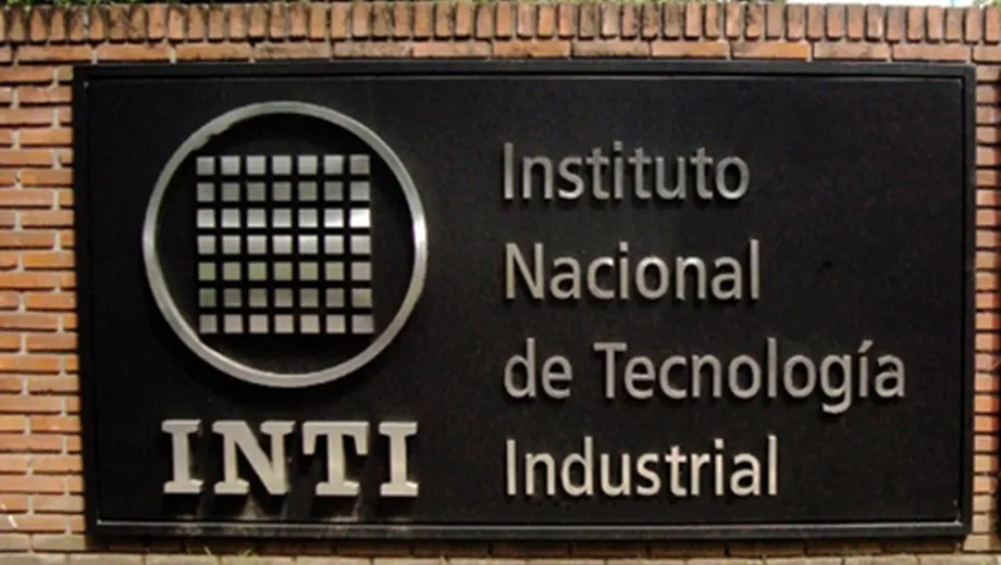 Julian Beviglia, Trabajador del INTI