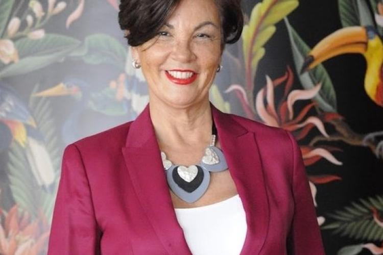 Delia Flores presidenta de CALIBRE