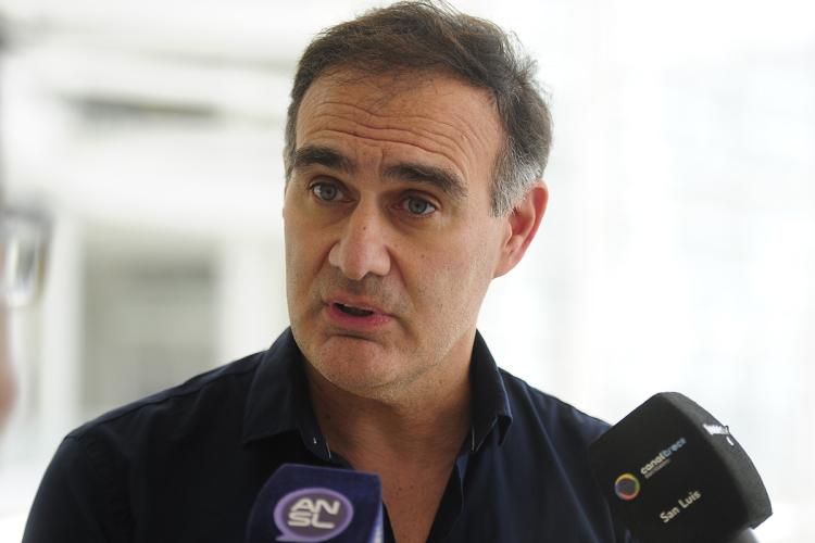 El Dr. Diego Echazarreta, presidente de la Federación Argentina de Cardiología fue entrevistado por Estación Ituzaingó y opinó sobre el desmantelamiento del Programa de Cardiologías Congénitas.  