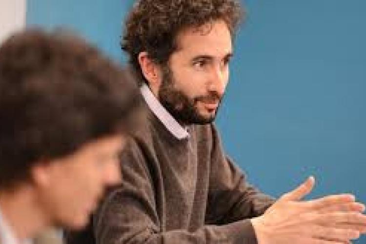 El Director de Litigio del Centro de Estudios Legales y Sociales (CELS) habló con la Radio Pública del Oeste sobre el DNU presidencial que modifica el funcionamiento de la SIDE y de la presentación que se hizo ante la justicia para que se declare su nulidad. 