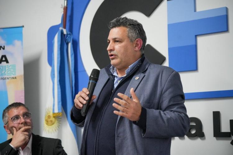 Andres Reveles