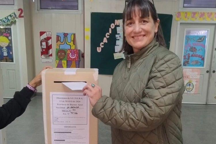 Romina del Plá votando en las ultimas elecciones de Suteba