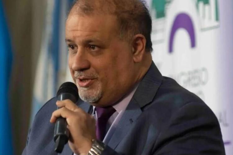 Fabian Medina, Economista y Docente